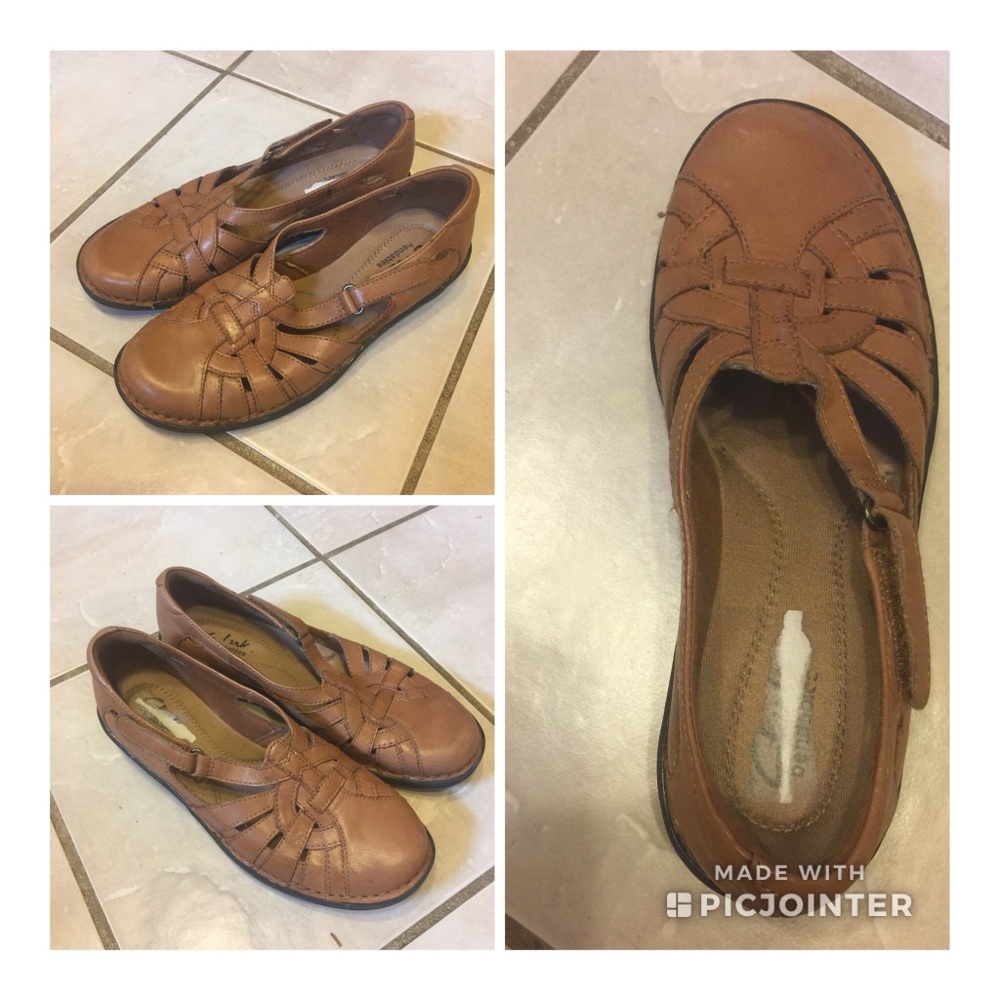 Preowned Clarks Flat Women's sandals 👠.
